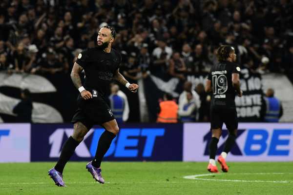 Memphis destaca papel de destaque no Corinthians e projeta sequência no time