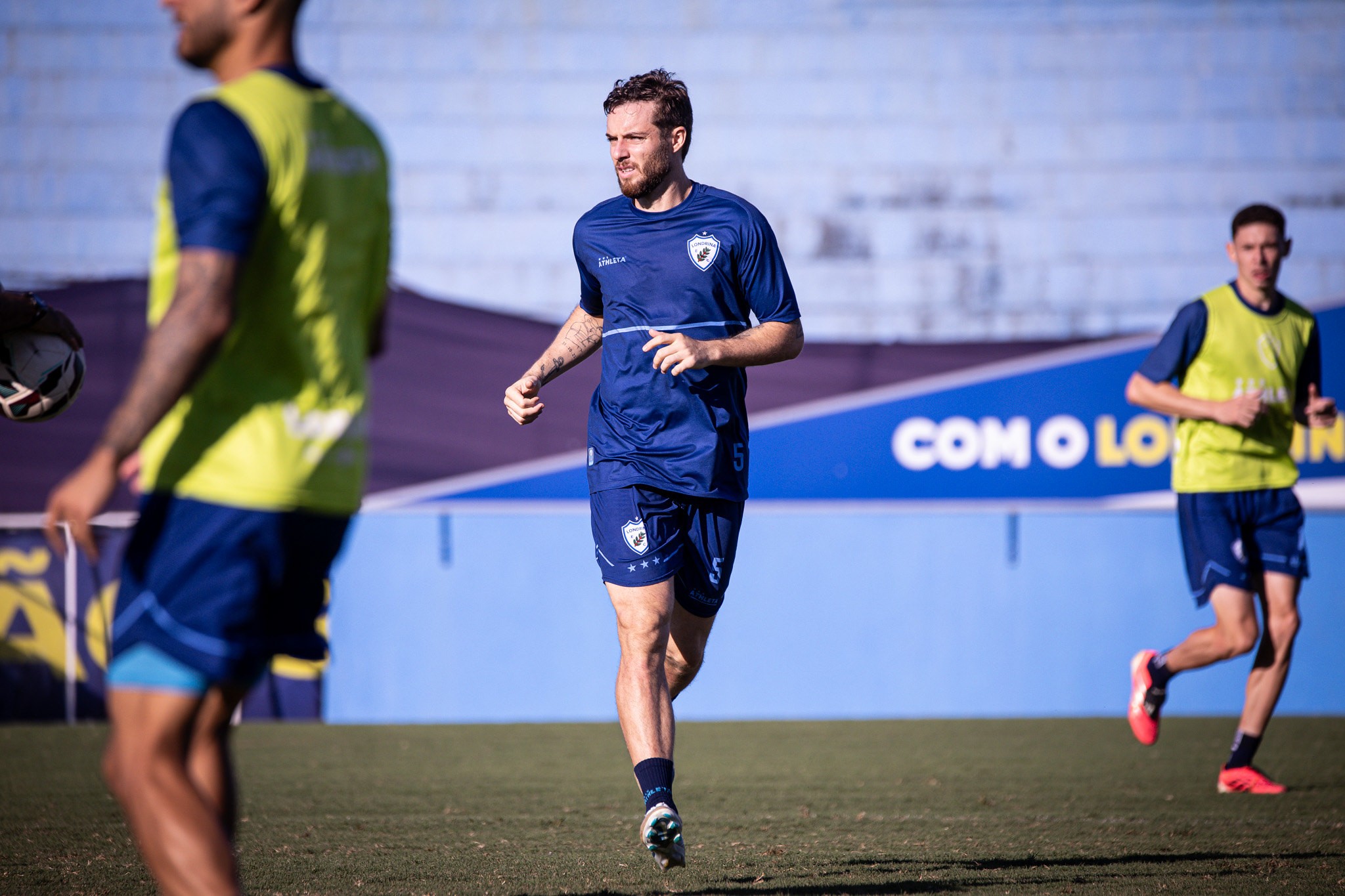 Escalação do Londrina: reforços são regularizados e podem estrear contra o América-MG