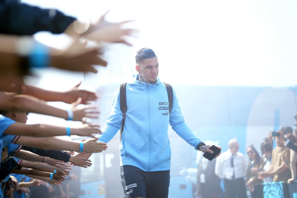 Goleiro do Manchester City, Ederson revela admiração pelo estilo
