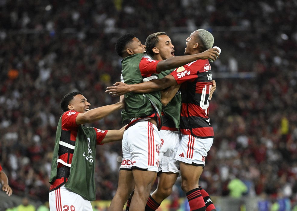 Flamengo: Wesley marca primeiro gol pelos profissionais