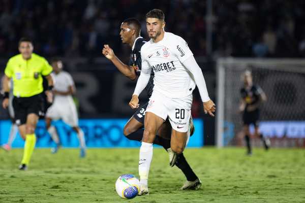 Pedro Raul perde destaque no ataque do Corinthians em crise de gols.