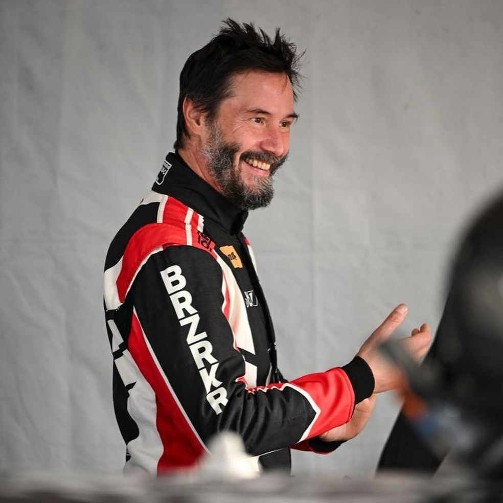 Keanu Reeves volta a correr nos EUA, em Indianápolis, após 15 anos da vitória em prova de celebridades na Fórmula Indy — Foto: Reprodução/redes sociais