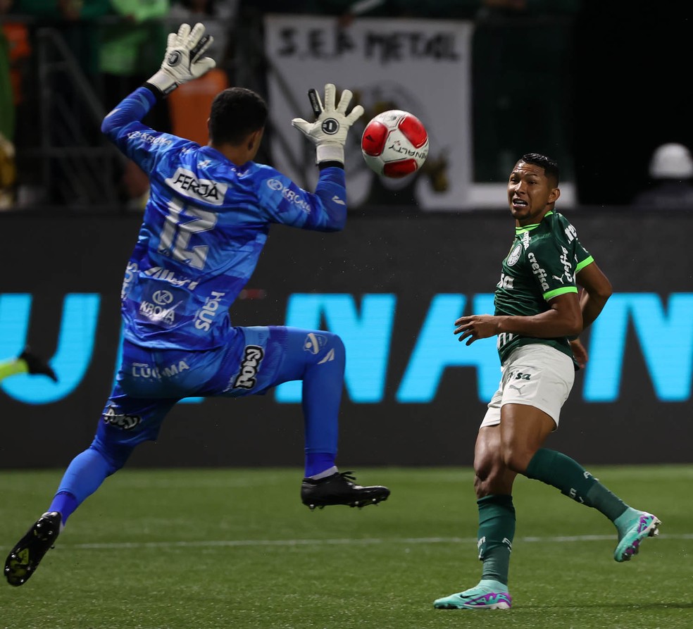Rony em lance de gol pelo Palmeiras — Foto: Cesar Greco/Palmeiras