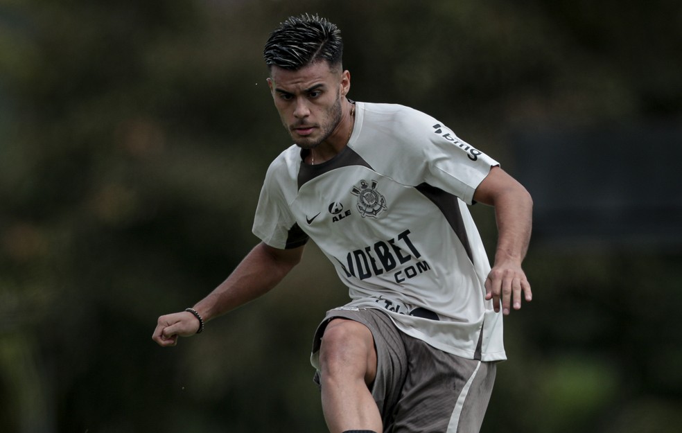Fausto Vera em treino no Corinthians