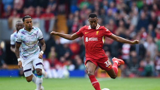 Liverpool x West Ham na Copa da Liga Inglesa: onde assistir ao vivo e horário