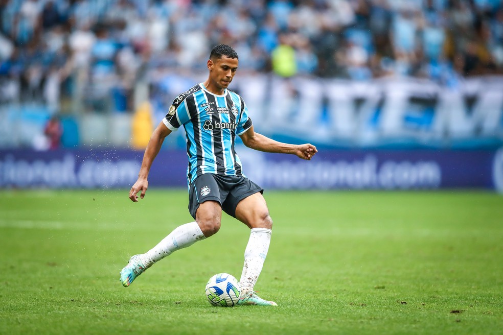 Bruno Alves está na mira do Vitória  — Foto: Lucas Uebel/Grêmio