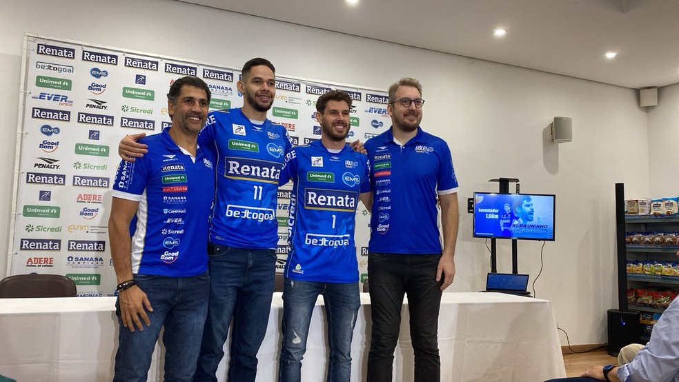 Bruninho e Judson ao lado de Maur&iacute;cio Lima e Andr&eacute; Heller &mdash; Foto: J&uacute;lio Nascimento