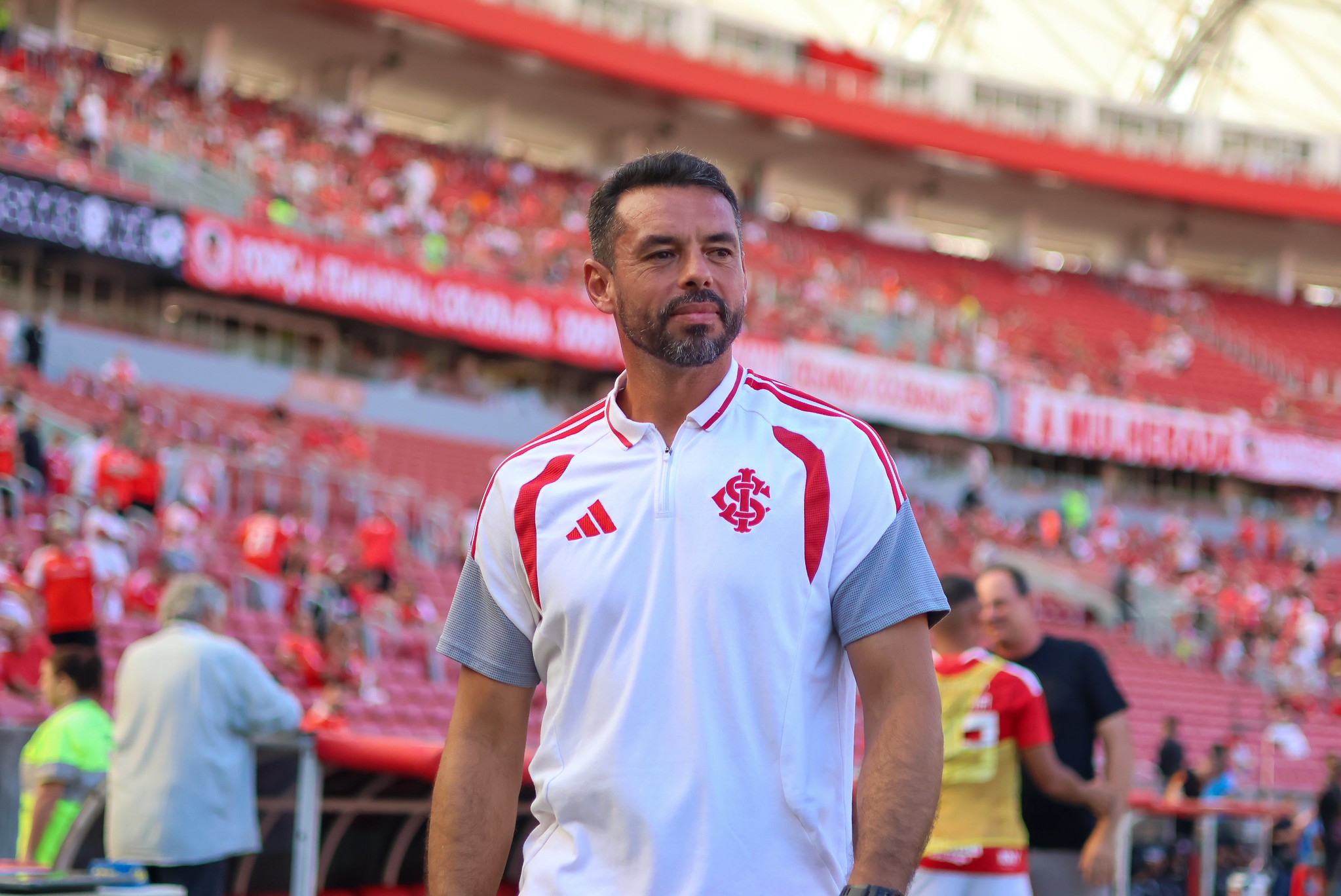 No Z-4 e com Pezzolano sob pressão, Inter será treinado por auxiliar que perdeu todos os jogos