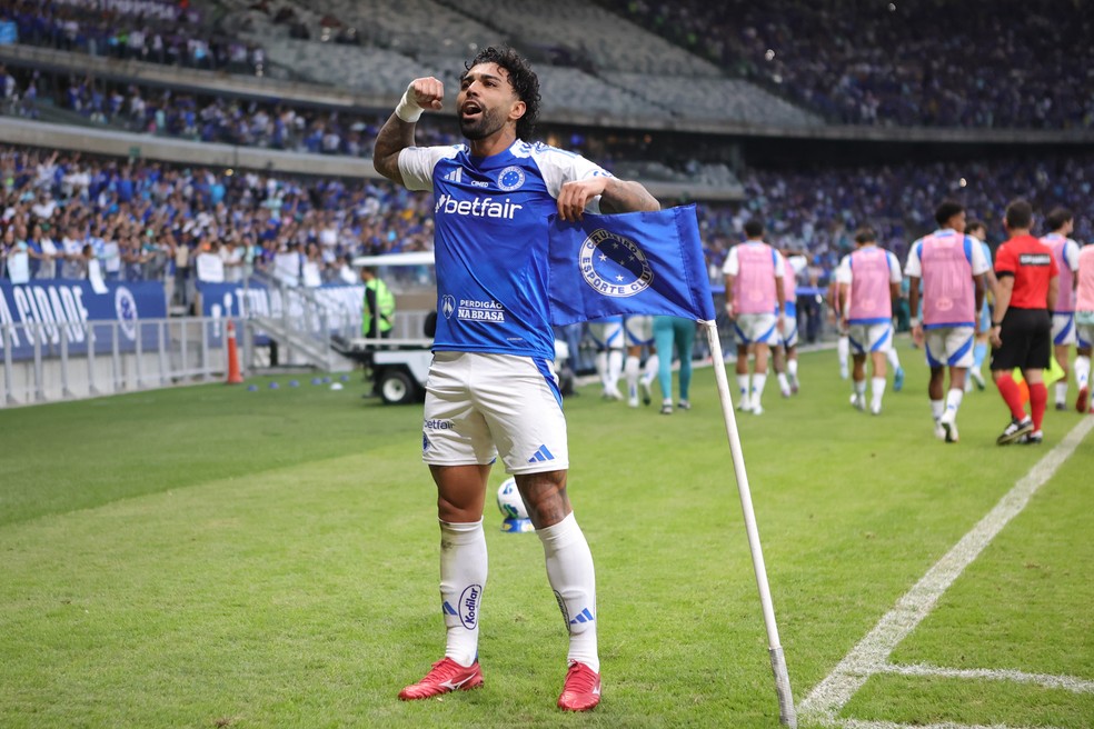 Cruzeiro x Juventude Gabigol comemora gol de pênalti — Foto: Agif