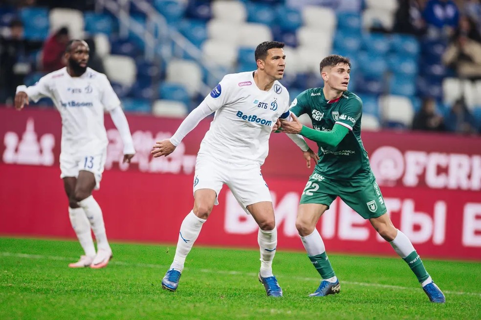Fabián Balbuena em ação pelo Dínamo Moscou — Foto: Divulgação