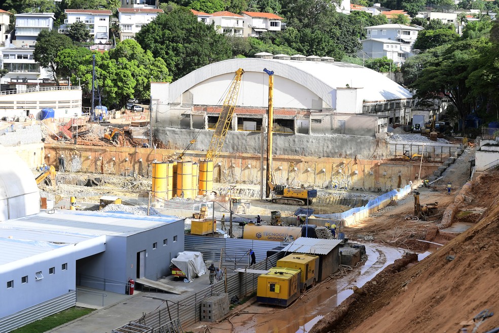 Obras de reforma do estádio do Pacaembu em março de 2023 — Foto: Marcos Ribolli
