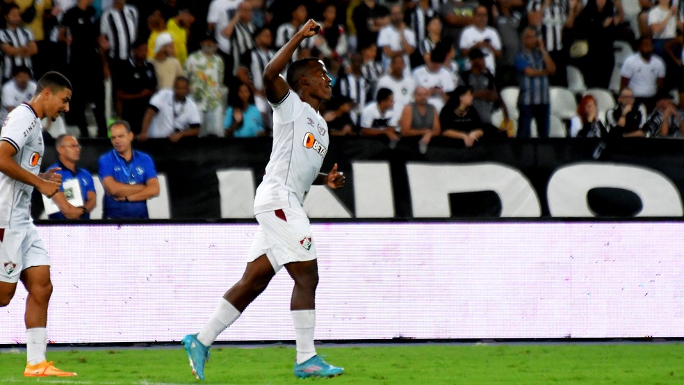 Fluminense busca recorde histórico de vitórias em clássicos cariocas