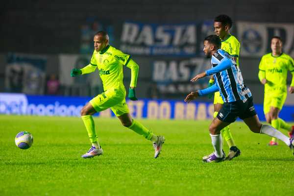 Palmeiras negocia transferência de Jhon Jhon para o Bragantino