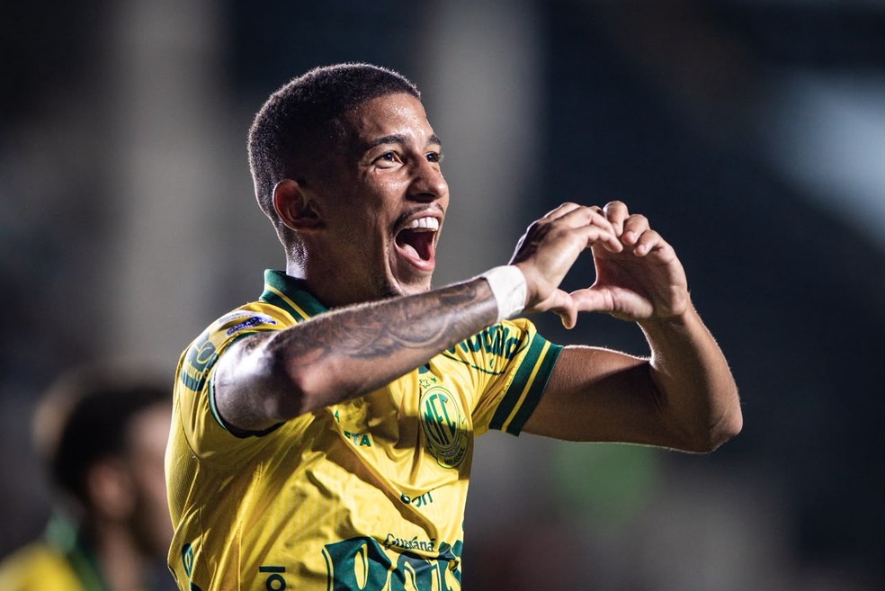Igor Formiga marca 5° gol no ano e se isola na artilharia do Mirassol | Ge
