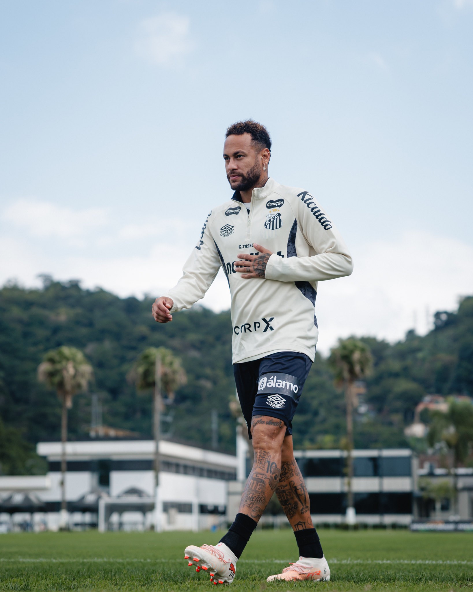 Escalação do Santos: Neymar perde penúltimo treino antes do clássico