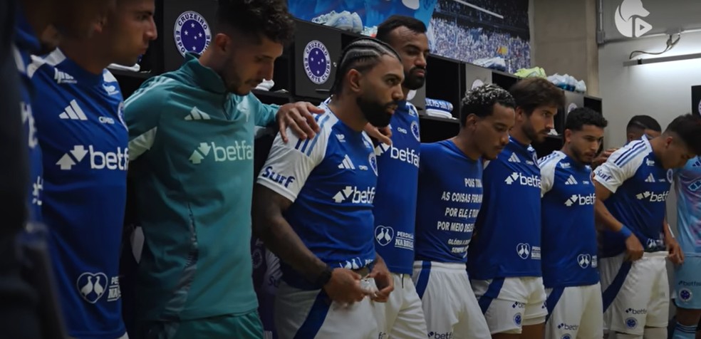 Gabigol discursa no vestiário do Mineirão em vitória — Foto: Divulgação/ TV Cruzeiro