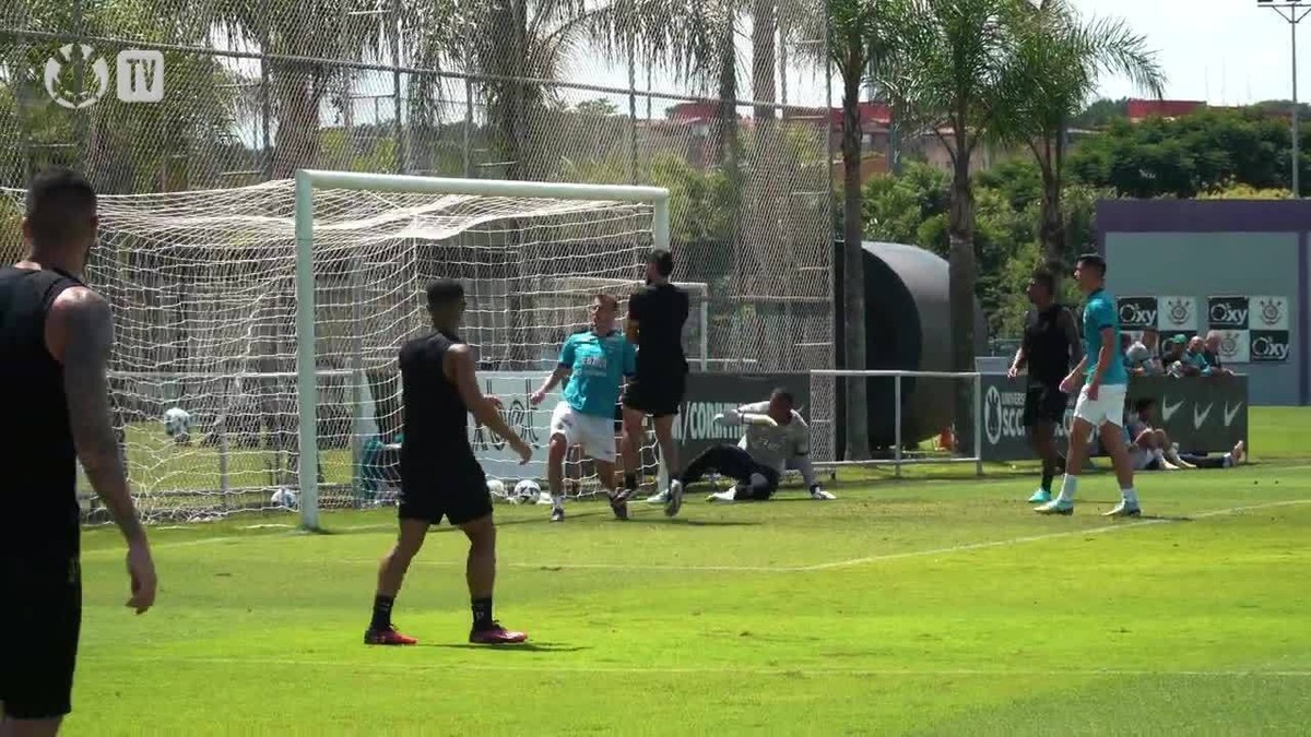 Provável titular contra o São Paulo, Róger Guedes iniciou no banco de  reservas em todos os jogos do Corinthians na Libertadores