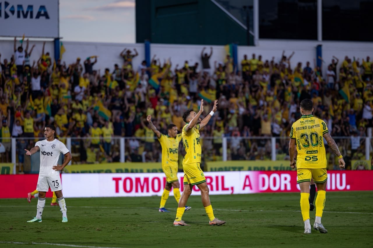 Eduardo, do Mirassol, explica por que não comemorou gols contra o Botafogo: "Carinho enorme"