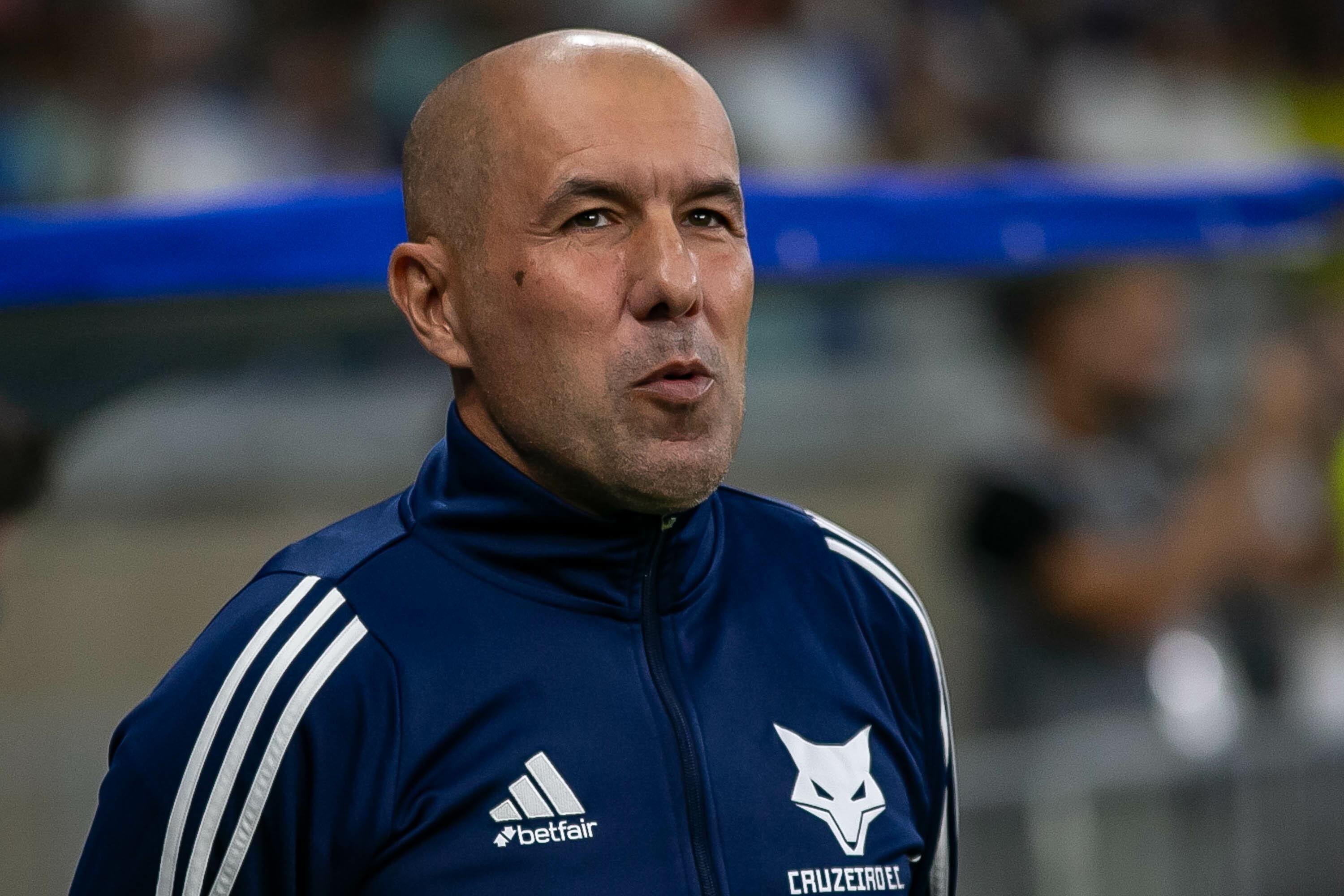 Jardim desconsidera Cruzeiro como favorito ao título do Brasileirão: foco na Libertadores