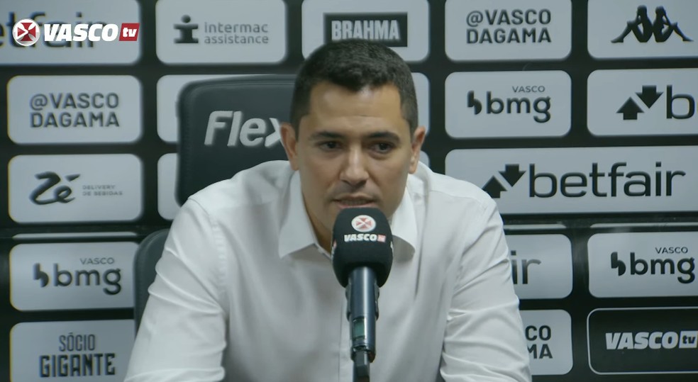 Pedro Martins atualiza negociação do Vasco com Coutinho — Foto: Reprodução