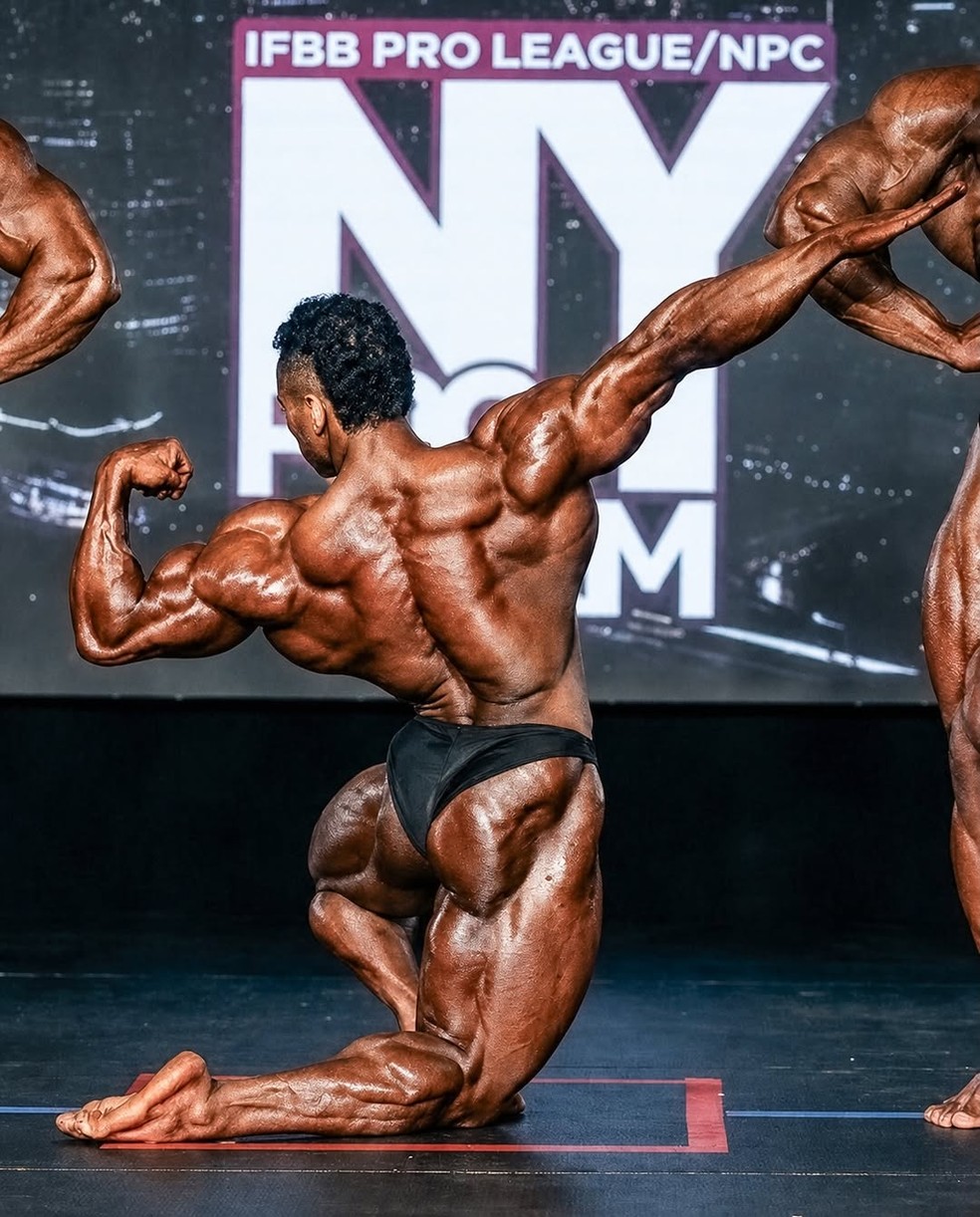 Diego Galindo executa pose inédita no fisiculturismo — Foto: Reprodução/Instagram/@bodybuildingtotal