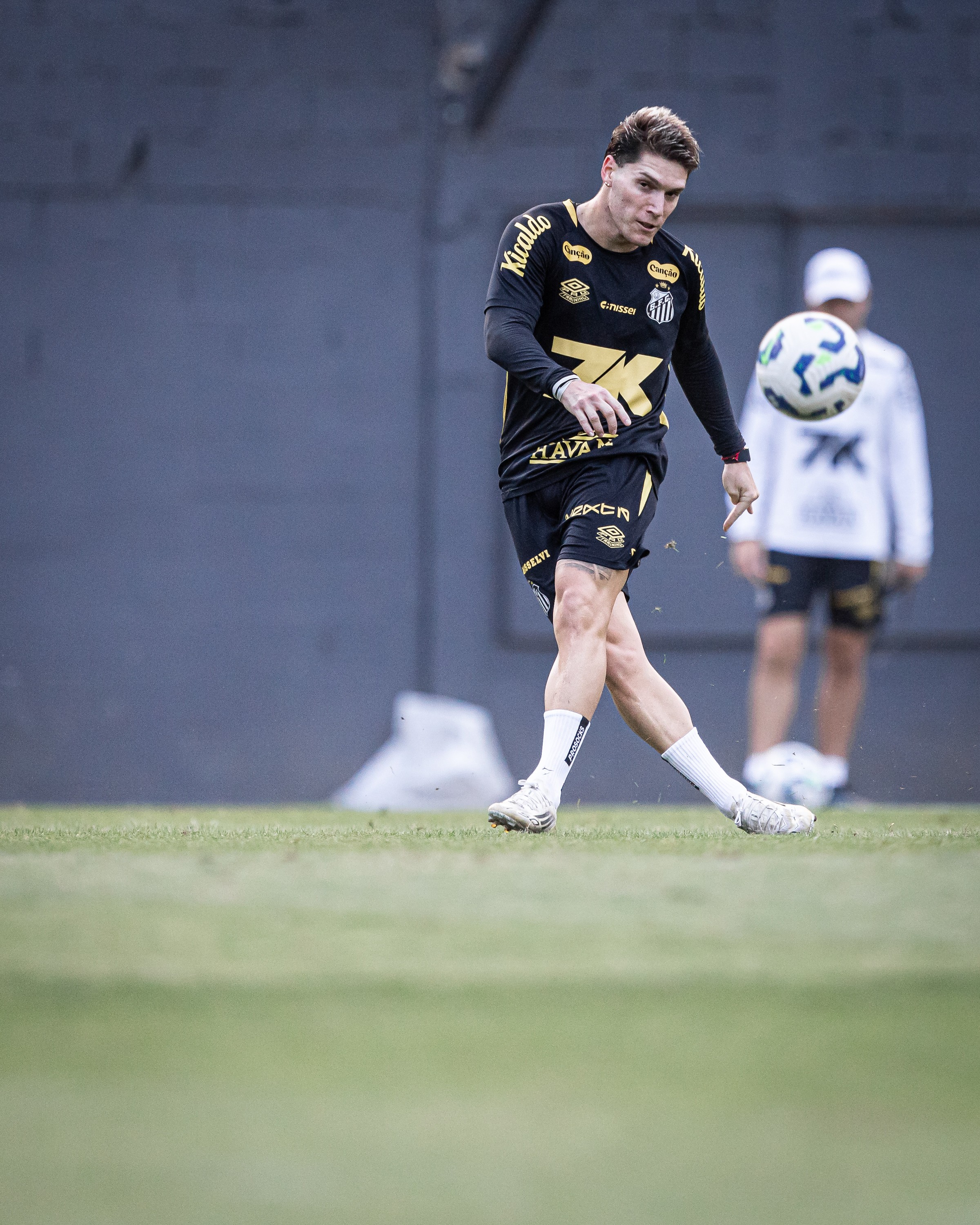 Escalação: Santos terá dupla de suspensos e retorno para enfrentar o São Paulo