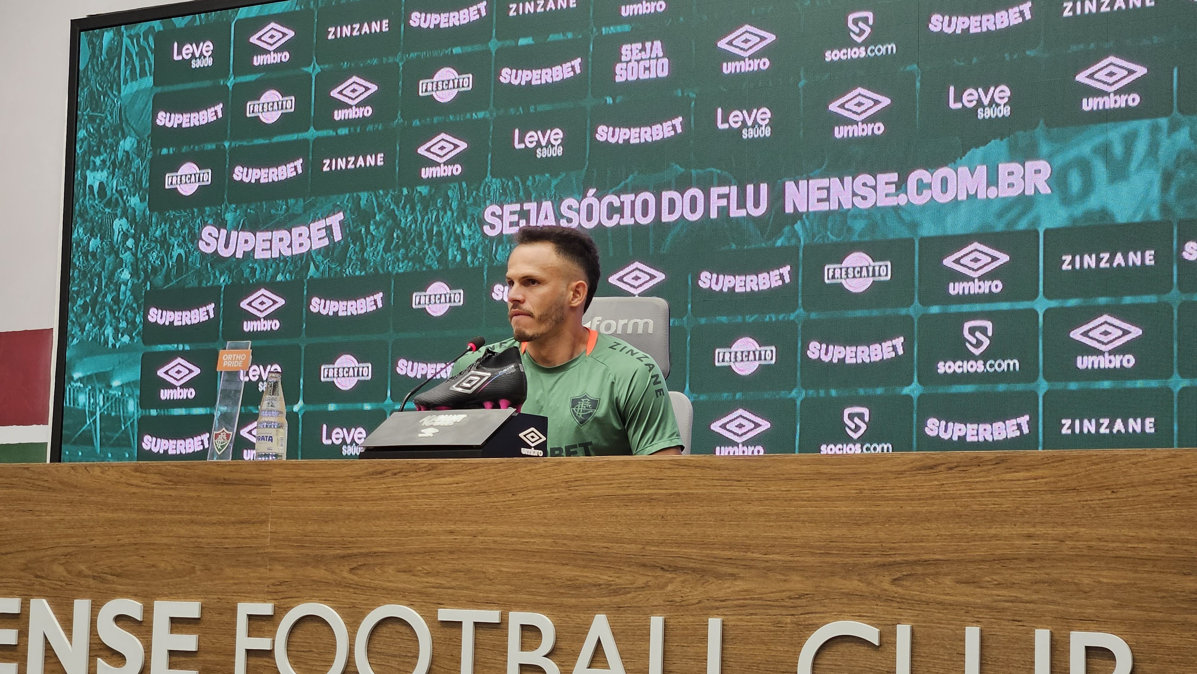 Renê destaca expectativa na chegada ao Fluminense: "Fazer história"