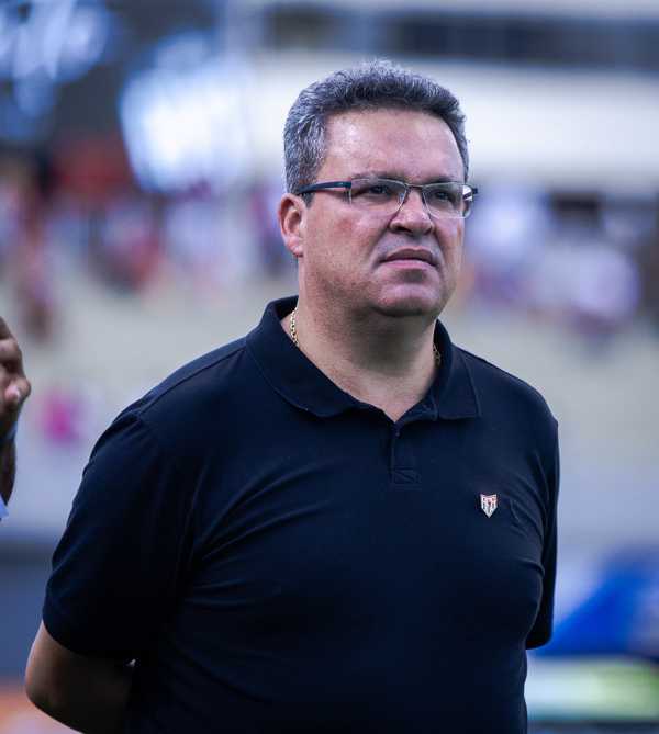 Dirigente compara investimento necessário do Atlético-GO ao do Cruzeiro: time semelhante.