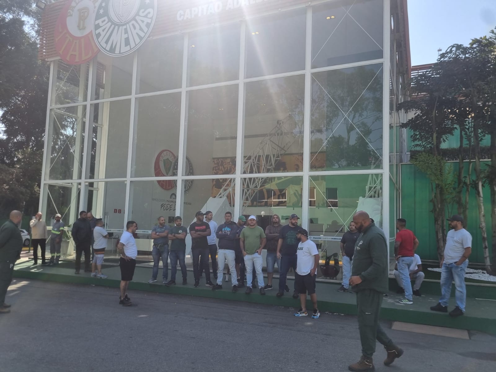 Justiça Penaliza Três Integrantes de Torcida Organizada por Invasão ao CT do Palmeiras