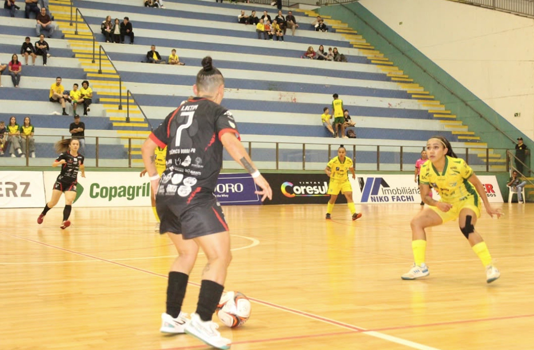 Paranaense Feminino de Futsal: veja data e horário dos jogos decisivos das semifinais
