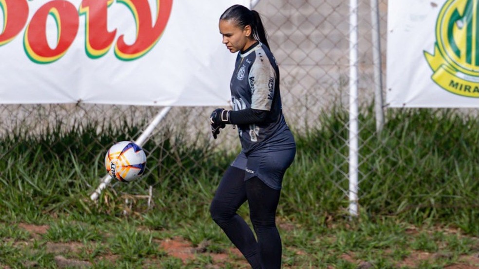 Lia, goleira do Mirassol