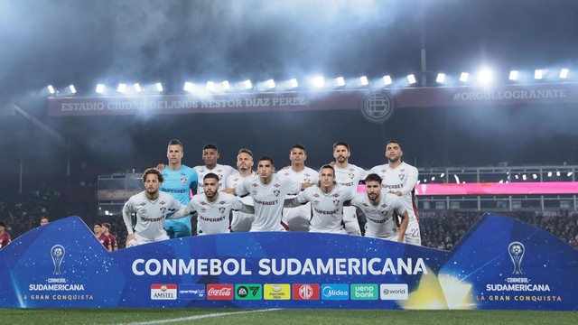 Fluminense posado antes do jogo contra o Lanús