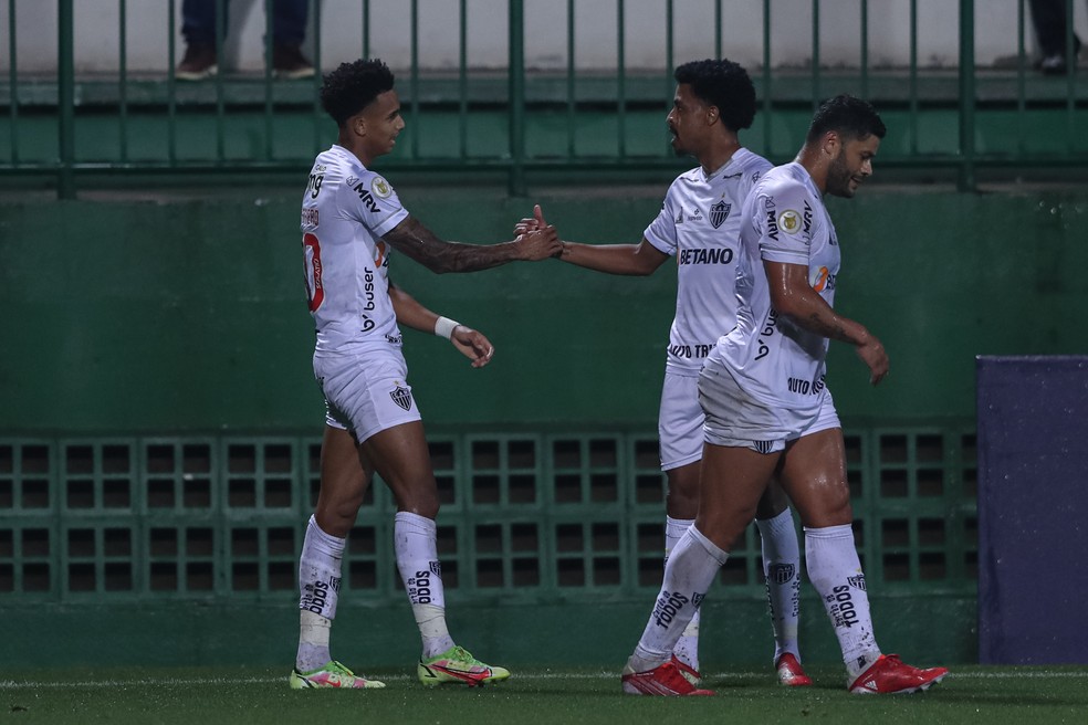 Dylan Borrero, Keno e Hulk, pelo Atlético-MG — Foto: Pedro Souza / Atlético-MG