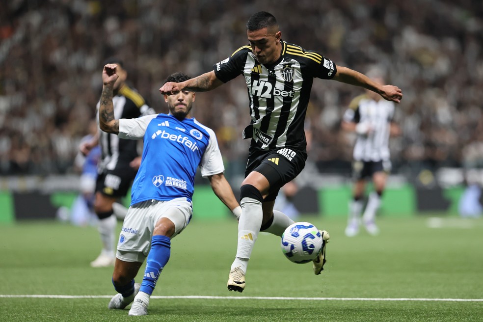 Atlético-MG x Cruzeiro; Cuello e William