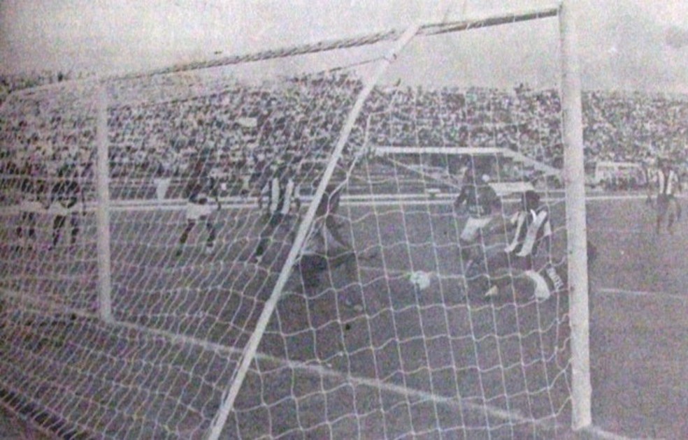 Treze x Moto Club, Torneio Paralelo de 1986 — Foto: Reprodução Diário da Borborema/Retalhos Históricos de Campina