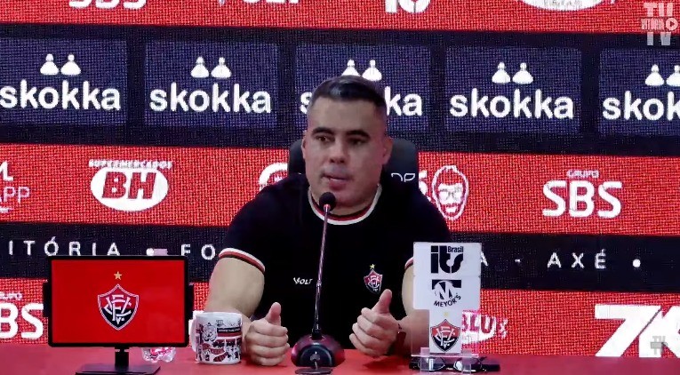 Jair Ventura celebra 50 jogos pelo Vitória em bom resultado sobre o Vasco: "Longevidade é importante"