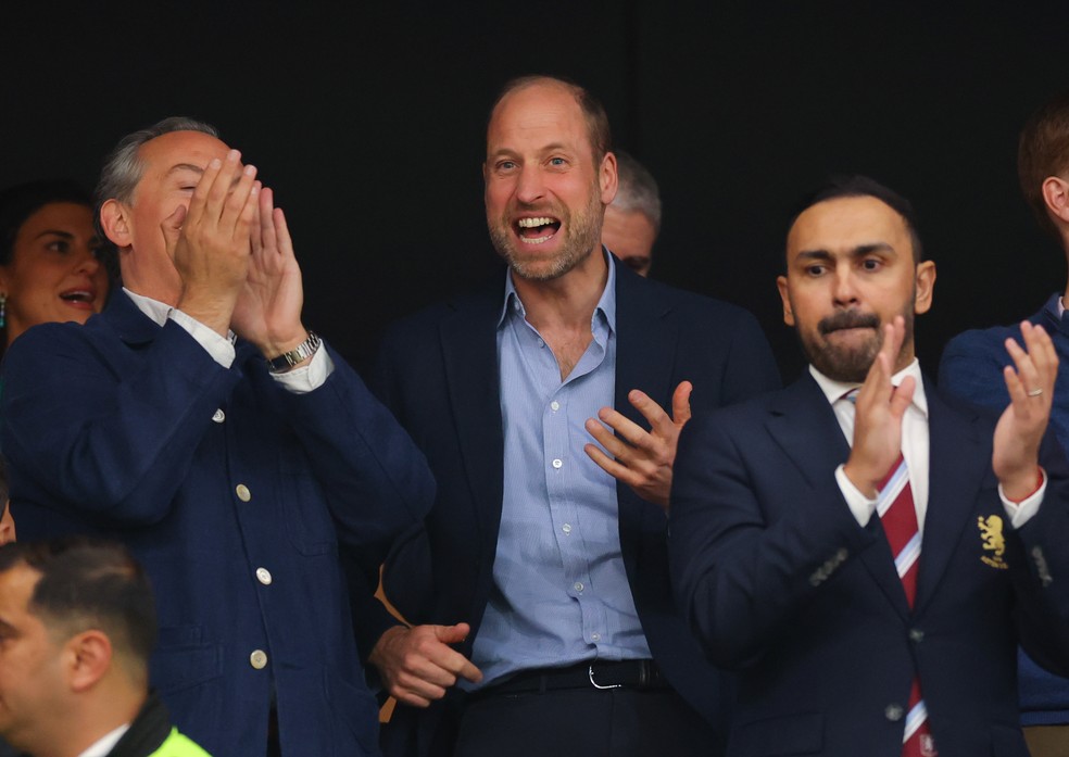 Príncipe William vai à loucura com título do Aston Villa na Liga Europa — Foto: Robbie Jay Barratt - AMA/Getty Images