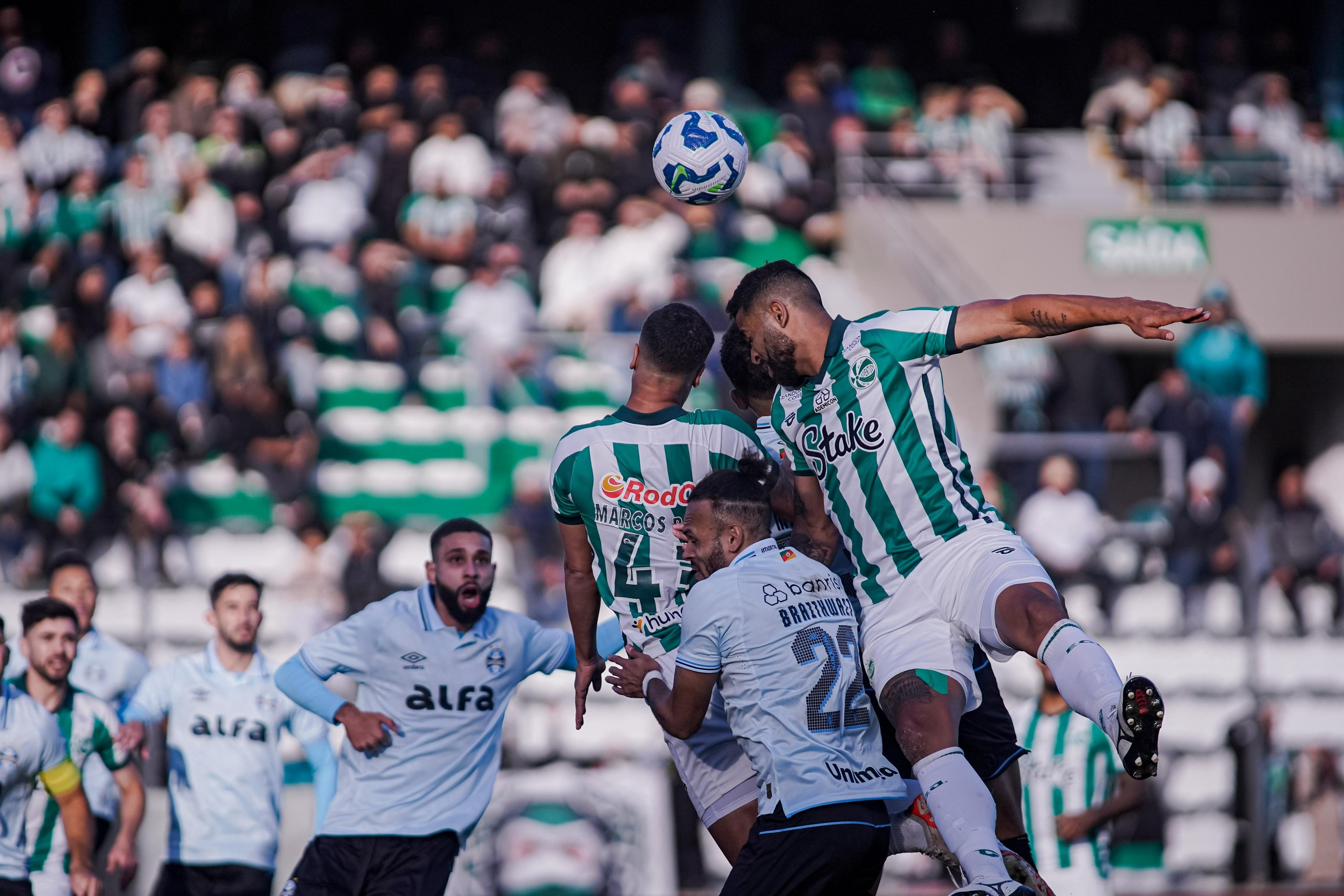 Destaque de Cristaldo em vitória do Grêmio sobre o Juventude: notas da atuação.
