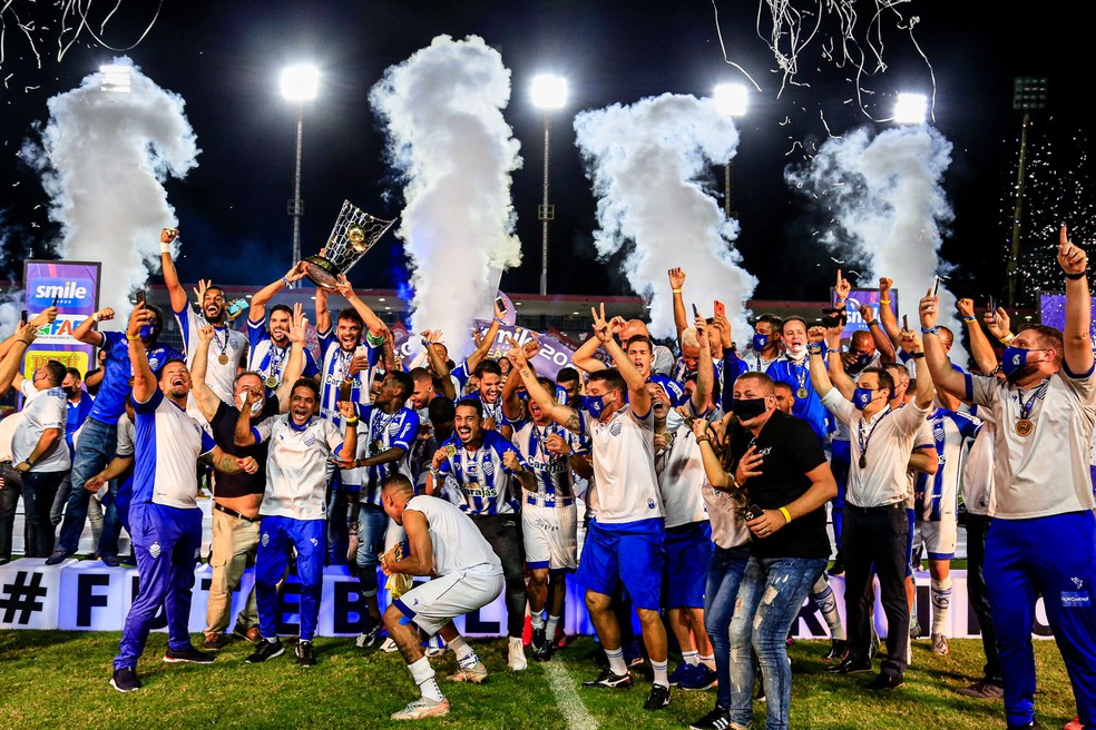 O CSA comemorou o 40º título alagoano em 2021 — Foto: Ailton Cruz/Gazeta de Alagoas