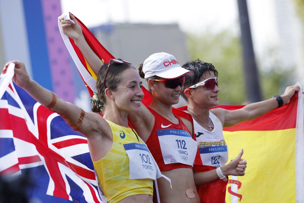 Três primeiras colocadas na marcha atlética feminina — Foto: REUTERS/Amanda Perobelli