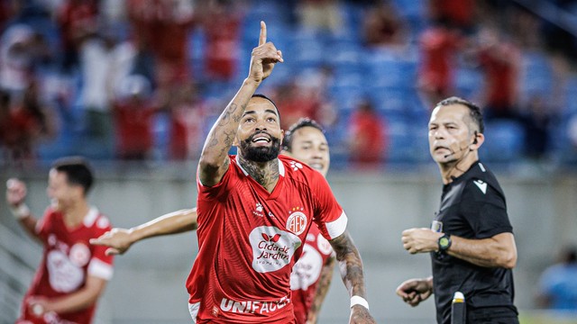 Giva fez o gol da vitória do América