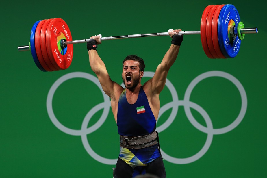 Iraniano é 'banido pela vida' do esporte por aperto de mão em atleta