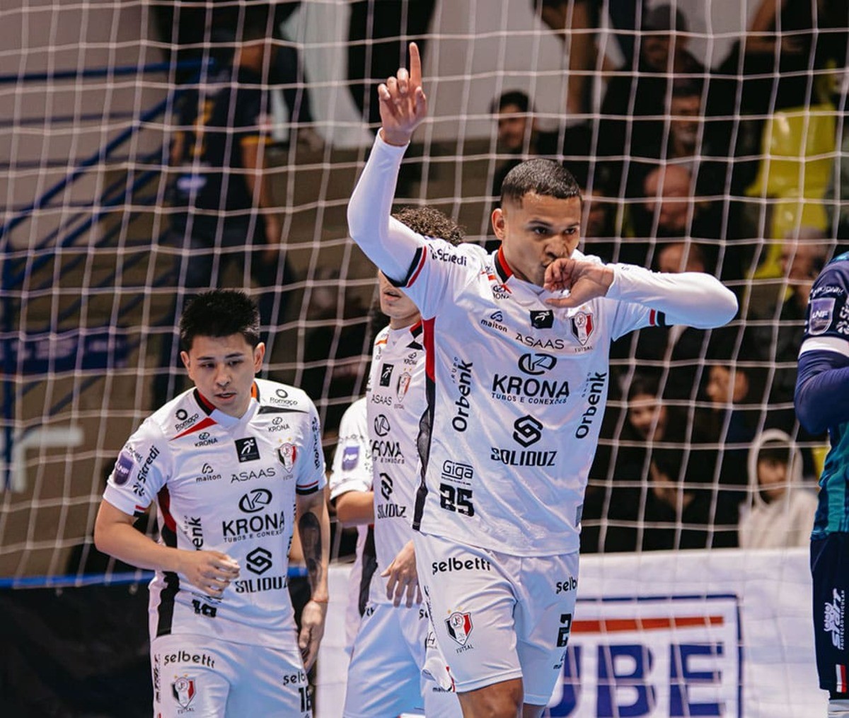 Liderança, rebaixamento e mais: o que está em jogo na última rodada do Catarinense de Futsal