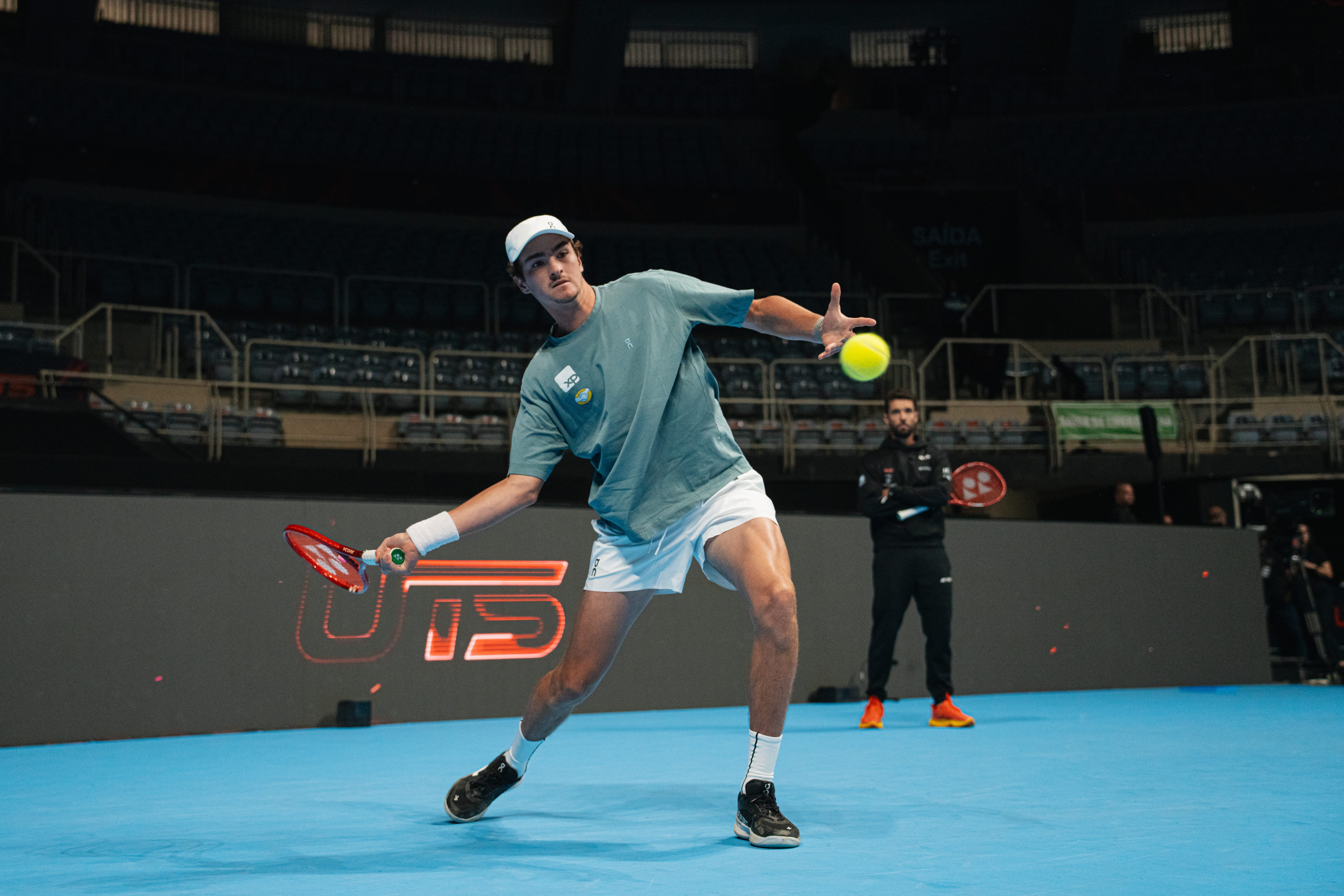 Guto Miguel avança na semifinal do UTS Rio; Joaquim é eliminado