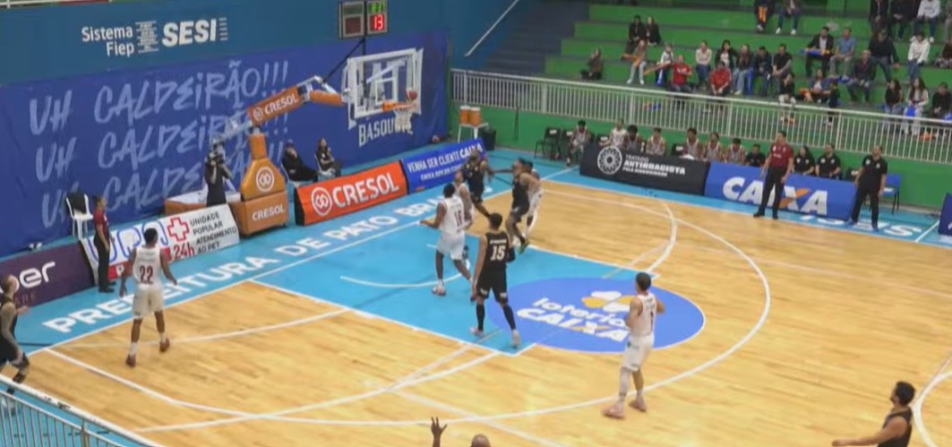 Botafogo é superado por um ponto pelo Pato Basquete e segue sem vencer no NBB