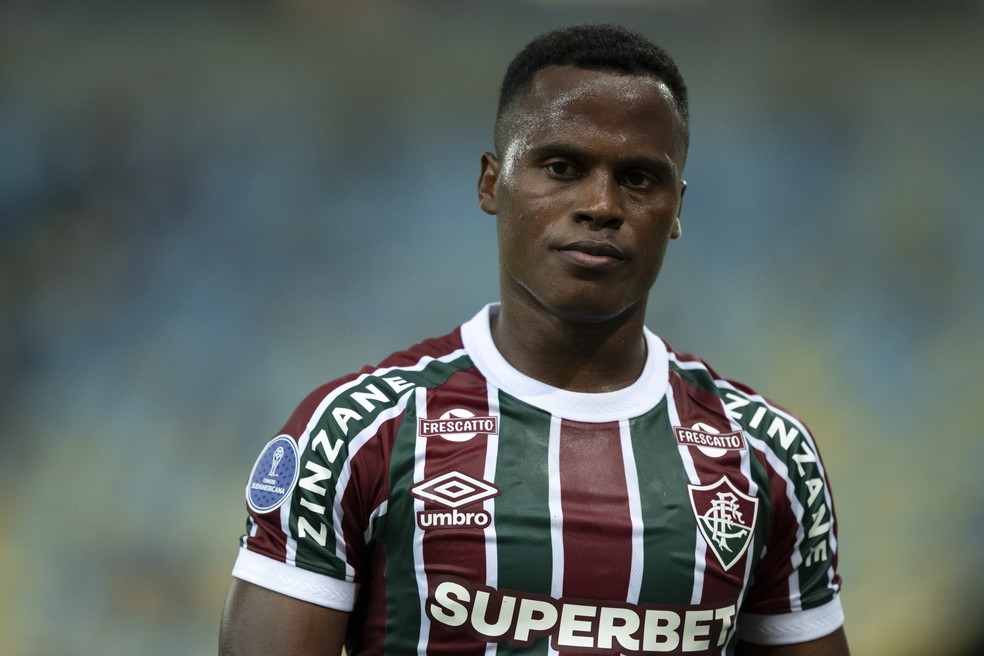 Jhon Arias deve trocar o Fluminense pelo futebol ingls  Foto: Jorge Rodrigues/AGIF
