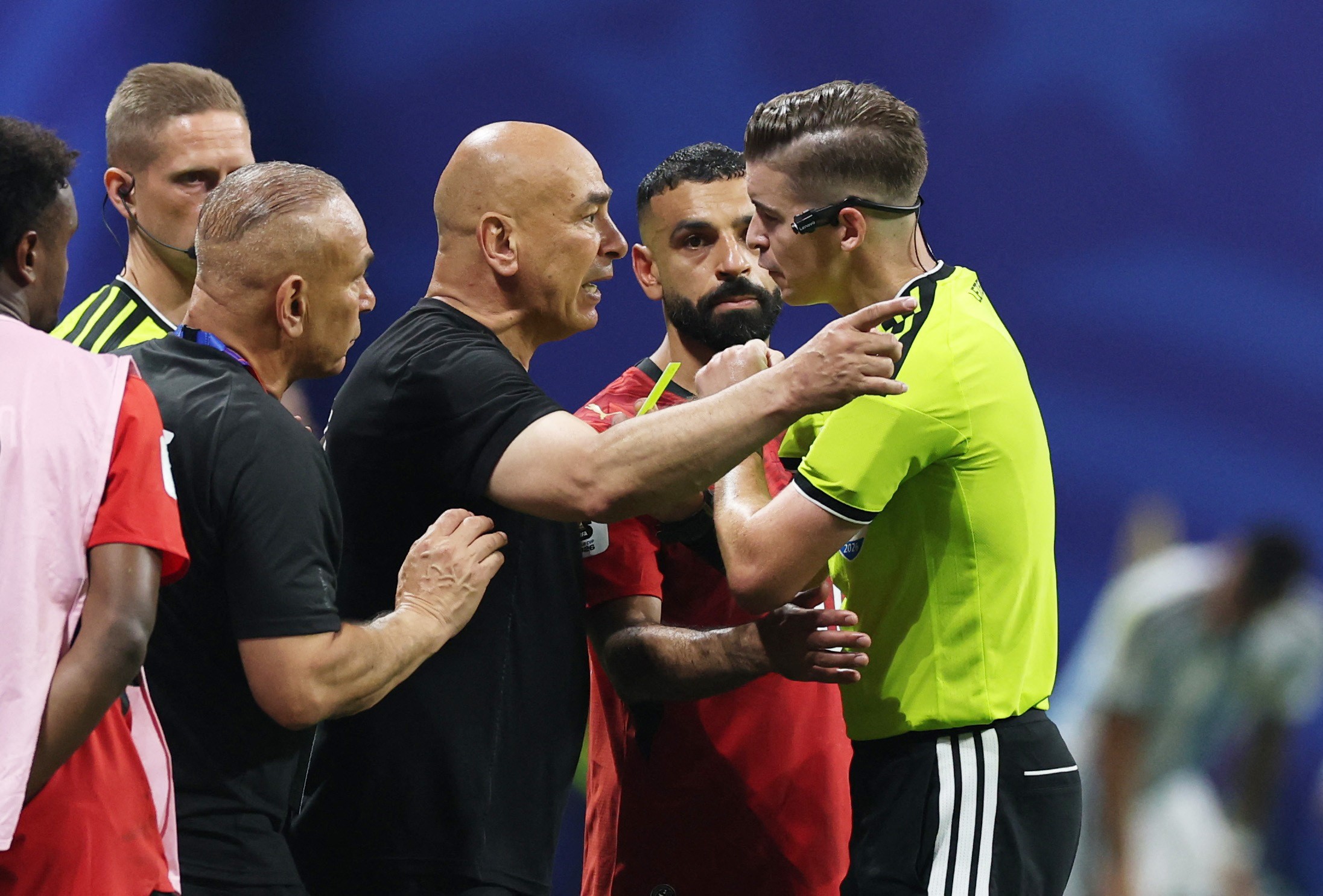 Egito denuncia árbitro à Fifa após polêmica eliminação na Copa do Mundo