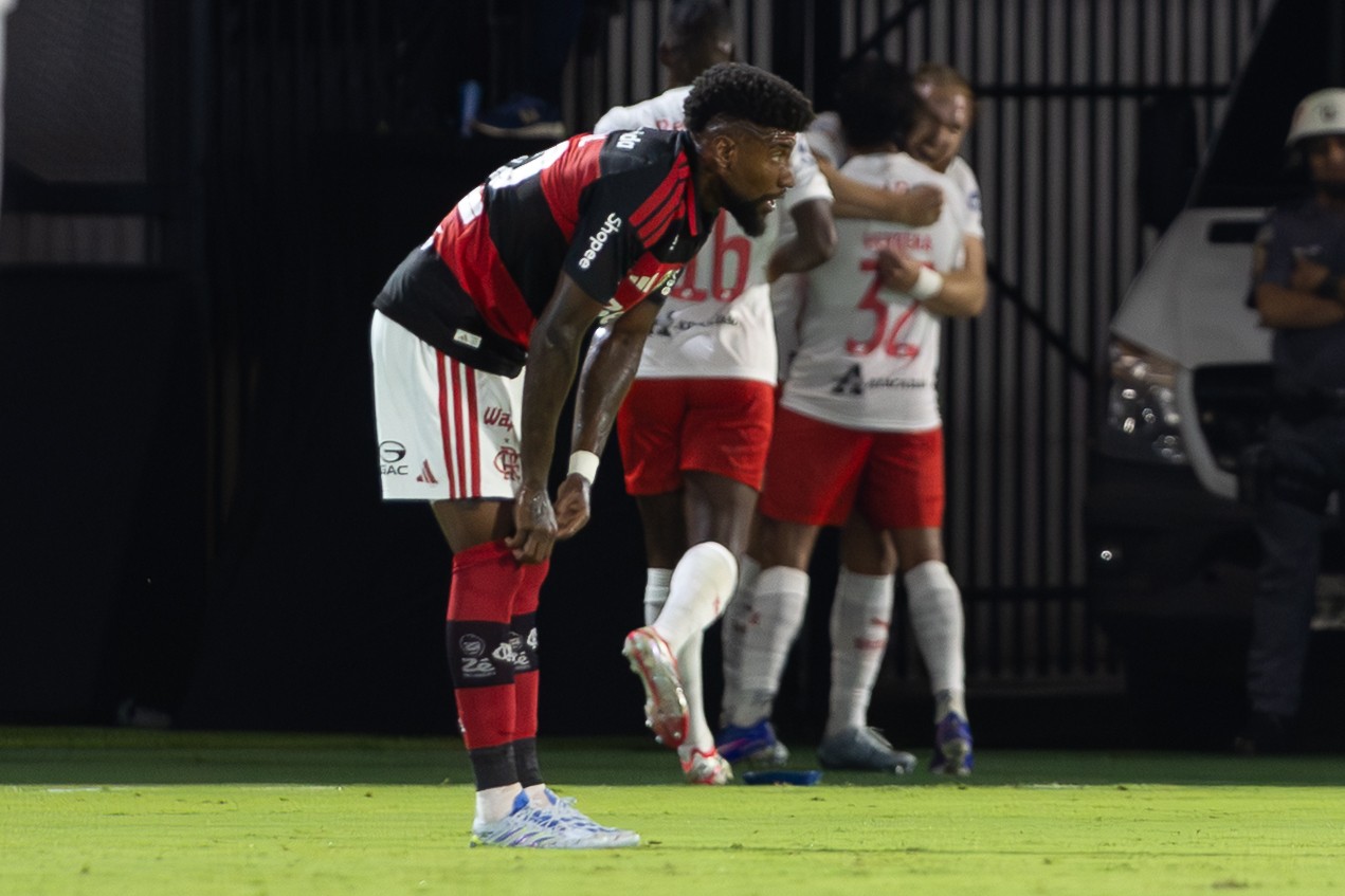 Jorginho lamenta derrota do Flamengo e jogadores se comprometem a superar momento difícil