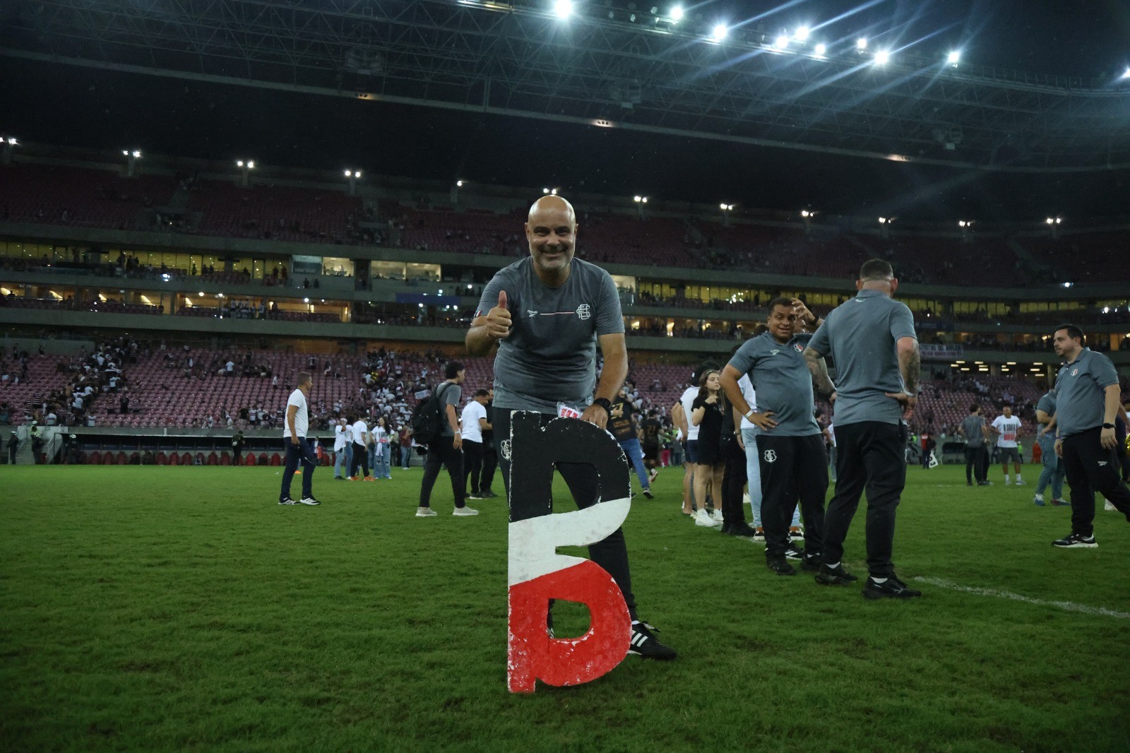 Cristian recorda turbulências em acesso do Santa Cruz: "Fui demitido, voltei, fui criticado"