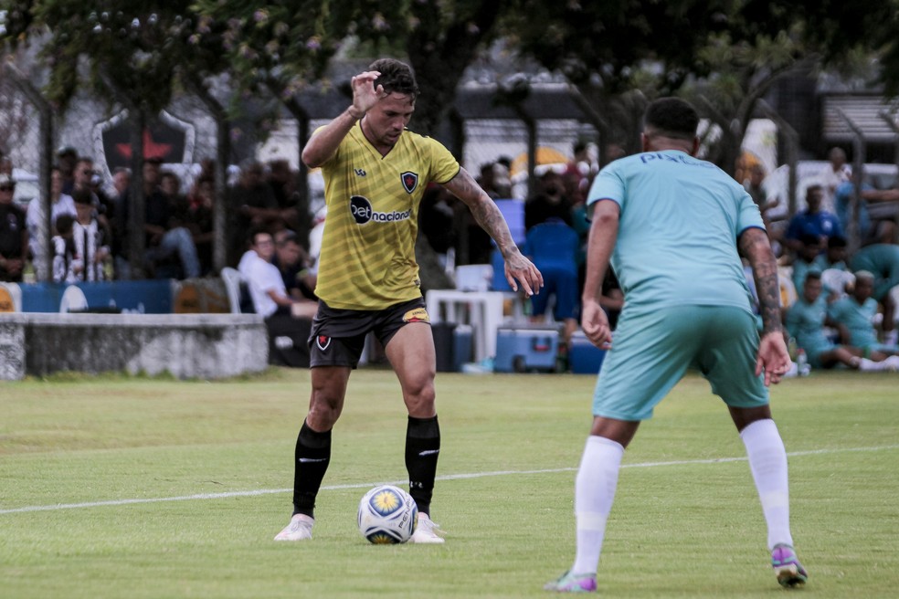 Botafogo-PB x Serra Branca, em amistoso — Foto: Cristiano Santos/Botafogo-PB
